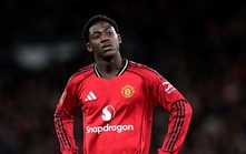 MU sẽ 'thay máu' tuyến giữa trong mùa Hè