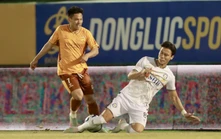 HAGL khiến cuộc đua trụ hạng thêm gay cấn