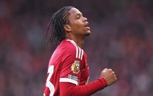 Slot phải mạo hiểm với Ngumoha nếu muốn ngược dòng trước PSG