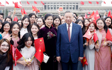 Tổng Bí thư, Chủ tịch nước và Phu nhân tới Bắc Kinh, bắt đầu thăm cấp Nhà nước đến Trung Quốc