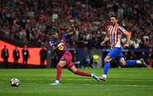 Eric Garica dính thẻ đỏ, Barcelona bị Atletico loại ở tứ kết Champions League