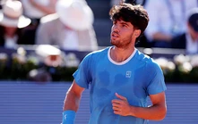 Alcaraz đối mặt nguy cơ đáng lo ngại sau khi rút lui khỏi Roland Garros 2026