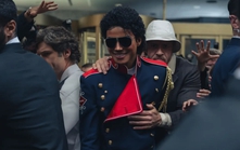 Phim tiểu sử Michael Jackson bùng nổ phòng vé toàn cầu bất chấp tranh cãi