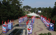 Chiêm ngưỡng 150 tranh cổ động khổ lớn về Ngày thống nhất đất nước