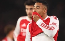 Từ giấc mơ 'ăn bốn', Arsenal giờ đối diện nguy cơ trắng tay