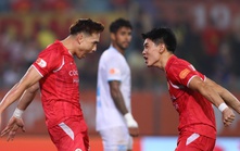 Hai thái cực của V-League 2025/26