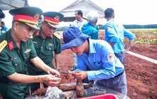Phát hiện mộ tập thể cùng nhiều di vật, lấy mẫu hài cốt liệt sĩ để giám định