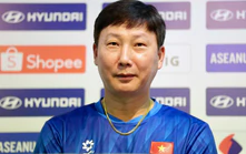 HLV Kim Sang Sik: 'Mục tiêu của đội tuyển Việt Nam là bảo vệ chức vô địch'