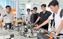 Kết nối trí tuệ toàn cầu, xây dựng nguồn nhân lực AI Việt Nam