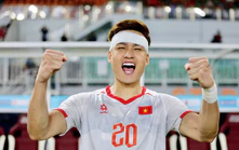 Bùi Hoàng Việt Anh khiến Kim Sang Sik nghĩ khác