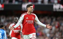 Thấy gì sau khởi đầu tưng bừng của Arsenal ở Ngoại hạng Anh mùa này?