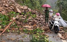 Mưa lớn gây sạt lở nhiều tuyến đường ở Lào Cai