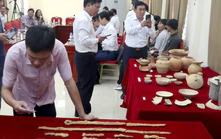 Phát hiện nhiều hiện vật quý trong 2 ngôi mộ cổ ở Nghệ An