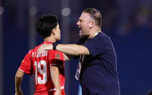 Hà Nội FC và áp lực cho HLV Harry Kewell 
