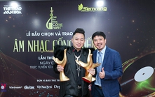 Tùng Dương lập hat-trick: 'Con người' – Tiếng ấy vang lên kiêu hãnh…