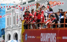 Tuyển Singapore được chào đón như những "người hùng"