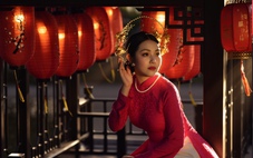 Amy Lê Anh khoe vẻ đẹp mặn mà trong bộ ảnh áo dài