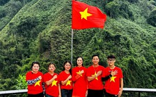 Mừng 50 năm non sông liền một dải - Đất nước trọn niềm vui