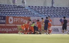 Có bàn thắng xuất thần của Bùi Tiến Dũng để thắng ‘chung kết ngược’, Đà Nẵng chỉ mừng tức thời