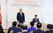 Tổng Bí thư Tô Lâm gặp gỡ cộng đồng người Việt Nam tại Belarus