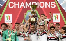 Hạ Milan ở Cúp Ý, Bologna giành danh hiệu đầu tiên sau 51 năm