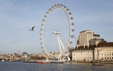 Anh: Vòng quay London Eye gặp sự cố giữa thời tiết nắng nóng