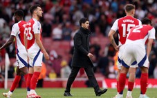 Cảnh này thật quen thuộc: Arsenal sụp đổ!