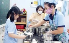 Năm học 2025-2026: Hà Nội hỗ trợ bữa ăn bán trú cho học sinh tiểu học