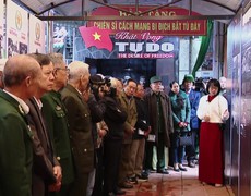 Khát vọng tự do của những chiến sĩ cách mạng trong chốn lao tù của địch