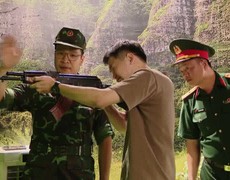 Trải nghiệm bắn súng như thật ‘gây sốt’ tại Triển lãm 80 năm