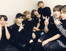 Bản tin Kpop: Tài khoản TikTok của BTS có gì mà hot đến thế, YG khuyến cáo fan không tới đón G-Dragon xuất ngũ