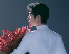 Sao Hoa ngữ: Có ai như Tiêu Chiến, đến cái bóng lưng cũng gây thương nhớ