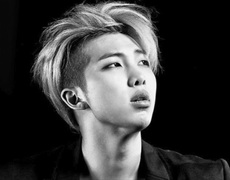 Kpop: Chàng trưởng nhóm RM của BTS tiếp tục khiến ARMY tự hào vì khả năng truyền cảm hứng