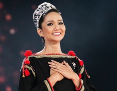 Nhận nút bạc Youtube: H'hen Niê là vlogger đầy tiềm năng của showbiz Việt!