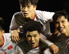 Đức Chinh tỏa sáng phút cuối, U22 Việt Nam thắng Singapore 1-0