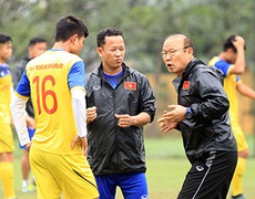 Bóng đá Việt Nam: Duy Mạnh chấn thương nặng, Thầy Park đau đầu với bài toán nhân sự ở ĐT Việt Nam