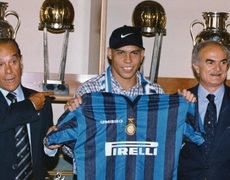 Thống kê độc: Ronaldo béo mới là Cầu thủ đắt giá nhất trong lịch sử bóng đá thế giới