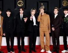 Grammy 2021: Taylor Swift lập kỷ lục, BTS dừng chân đầy tiếc nuối