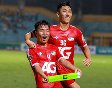 VIDEO: Highlights SLNA 0-1 Viettel: Bùi Tiến Dũng tỏa sáng đưa Viettel lên top 3