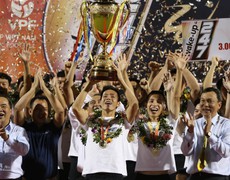 TRỰC TIẾP Lễ đăng quang ngôi vô địch V-League 2022 của Hà Nội FC trên sân Hàng Đẫy