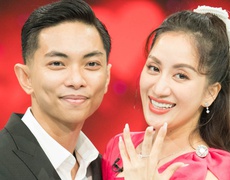 Showbiz Việt 15/11: Khánh Thi - Phan Hiển làm đám cưới  sau 13 năm gắn bó