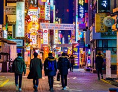 Itaewon - Khu phố tây nhộn nhịp của Seoul