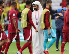Qatar gây thất vọng ở World Cup 2022: Hàng tỷ USD không thể đổi lấy đẳng cấp