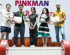 Nhà vô địch Powerlifting Việt Nam nâng tổng mức tạ 732,5kg