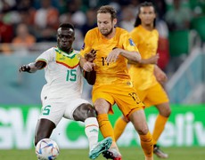 Senegal 0-2 Hà Lan: Dấu ấn của De Jong