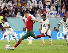 Bồ Đào Nha 3-2 Ghana: Ngày lịch sử của Ronaldo