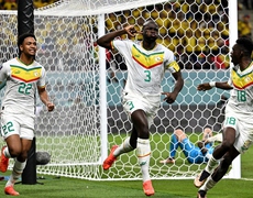 Ecuador 1-2 Senegal: Thắng kịch tính, Senegal góp mặt ở vòng 1/8