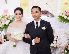 Showbiz Việt 19/12: Hoa hậu Mai Phương khoe nhan sắc ngọt ngào ở tuổi 23; Khánh Thi - Phan Hiển làm đám cưới tại nhà thờ
