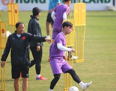 VIDEO AFF Cup ngày 23/12: Đội tuyển Việt Nam vắng 4 cầu thủ trước trận gặp Malaysia