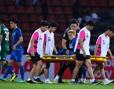 VIDEO AFF Cup ngày 27/12: Đội trưởng Thái Lan chấn thương trước trận đấu với Indonesia